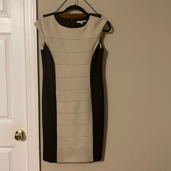 Cap sleeve Dress Black and Tan - Picture 1 of 3